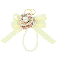 FLORAL PEARL BAG CHARM KEYCHAIN